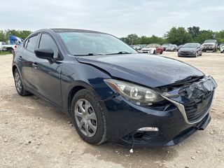 2014 Mazda Mazda3 i Sport - Exterior Front Left Corner Image